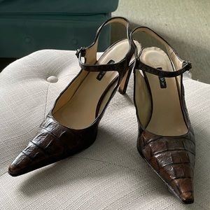 hype pointed pump with open back brown embossed crocodile size11